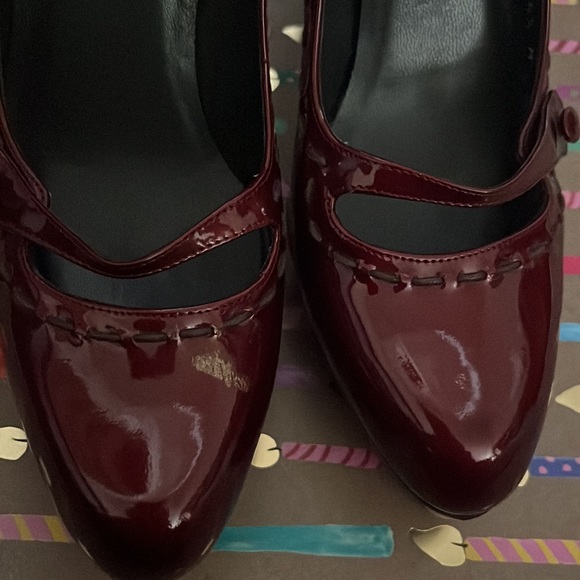 Stuart weitzman heels - Picture 4 of 9